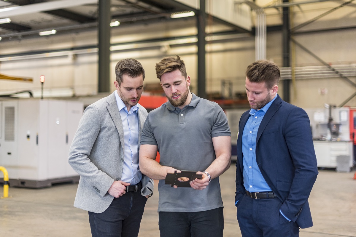 Poradnik inwestora hal przemysłowych – dlaczego warto do niego zaglądać?