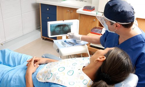 Dental Medical Clinic – kompleksowa opieka stomatologiczna dopasowana do potrzeb pacjenta